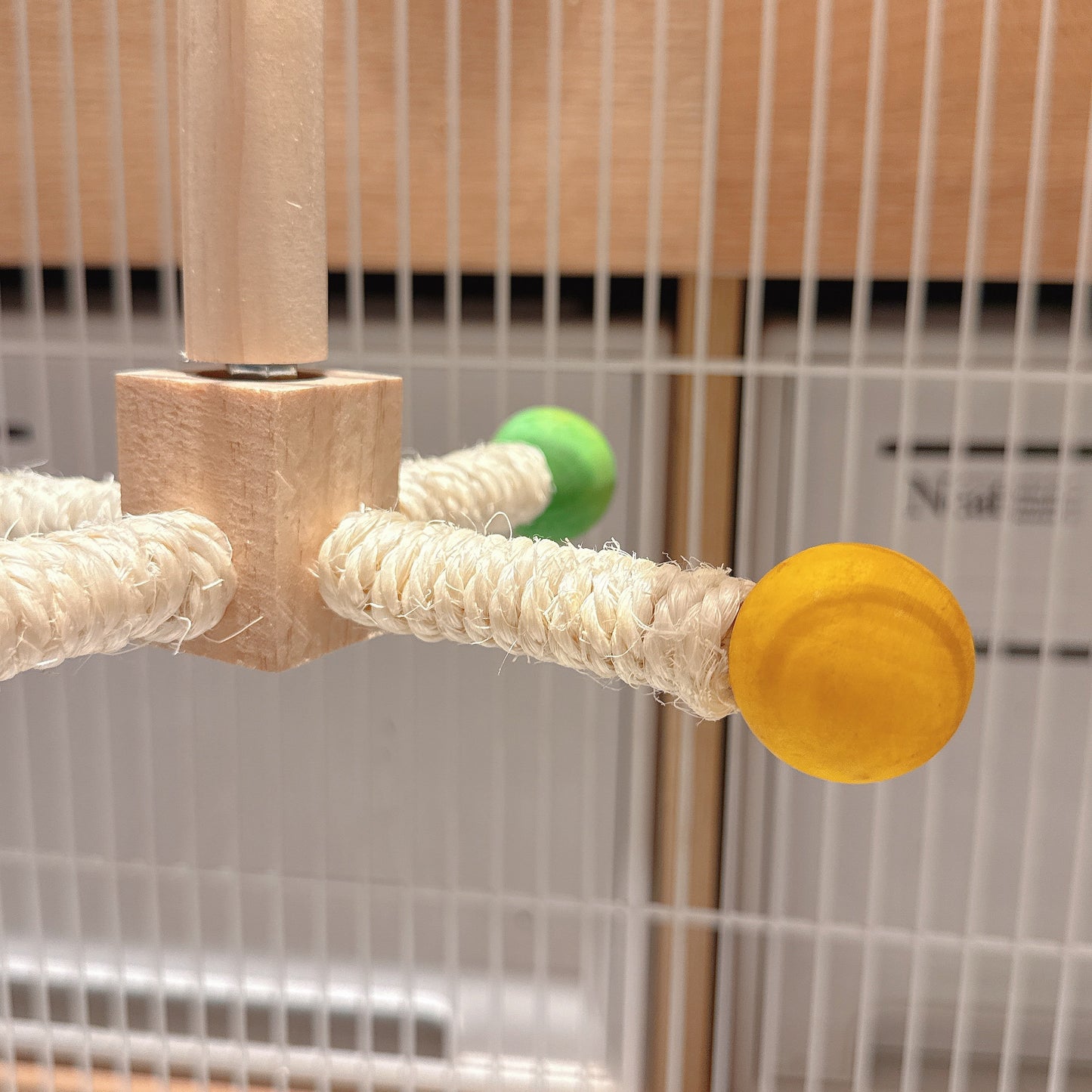 The Rainbow Carousel" – Spinning Rope Perch & Boredom Breaker